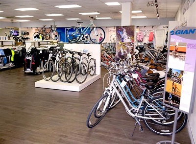 Giant bike retailers deals